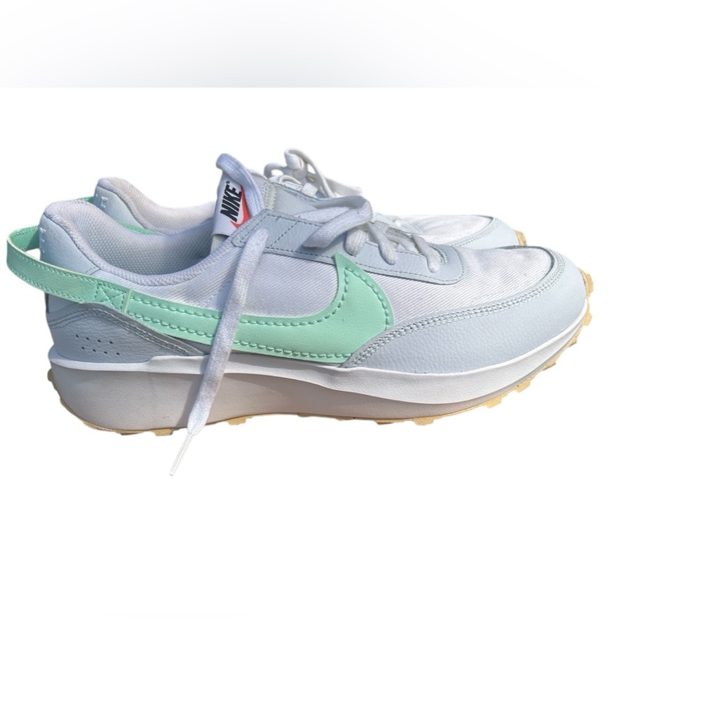 - Nike Waffle Debut White Mint Foam Gum size 11 men